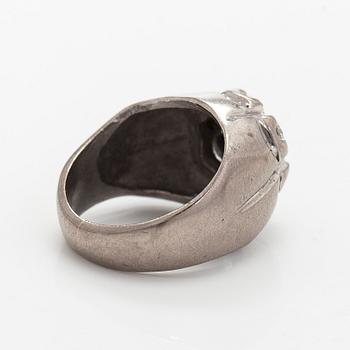 Ring, briljantslipade diamanter, 14K vitguld, 2006.