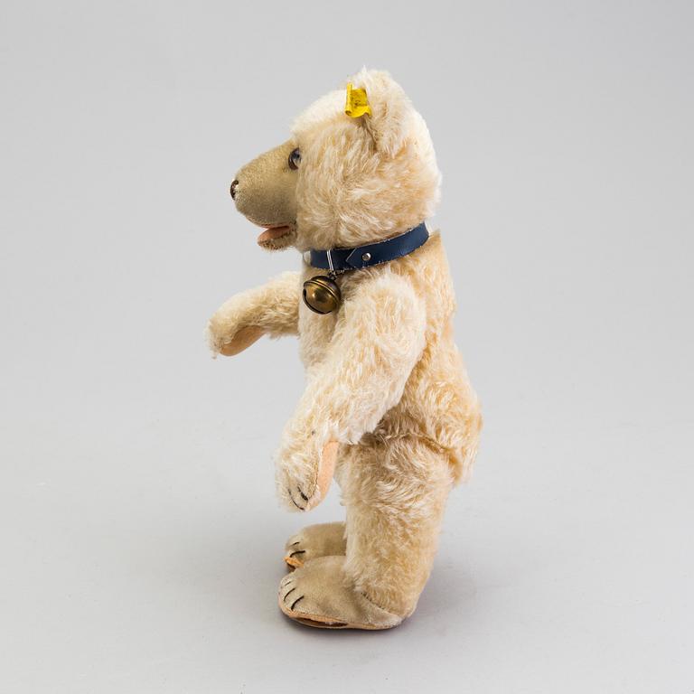 A Steiff Teddy Baby teddybear, Germany, ca 1952.