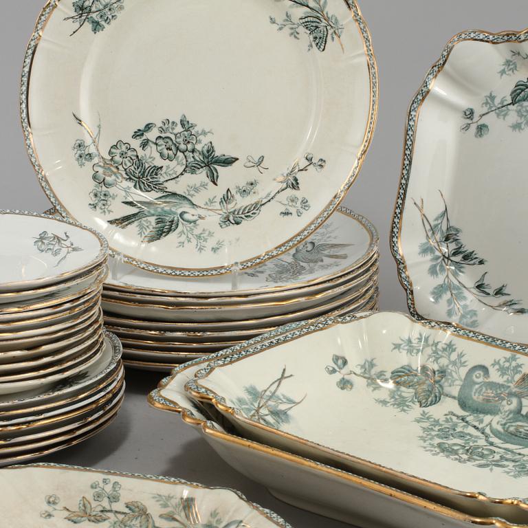 SERVISDELAR, 58 delar, flintgods, "Wexiö", Gustafsberg, 1900-talets början.