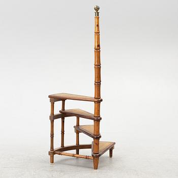 Library ladder, English style, second half of the 20th century.