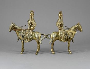 FIGURINER, ett par, mässing, orientaliska, 1900-talets andra hälft.