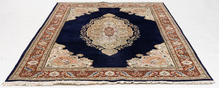 Carpet, Persia, approx. 290 x 195 cm.