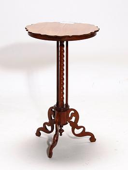 LAMPBORD, nyrenässans, 1800-tal.