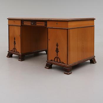 HURTSSKRIVBORD, 1900-talets första hälft.