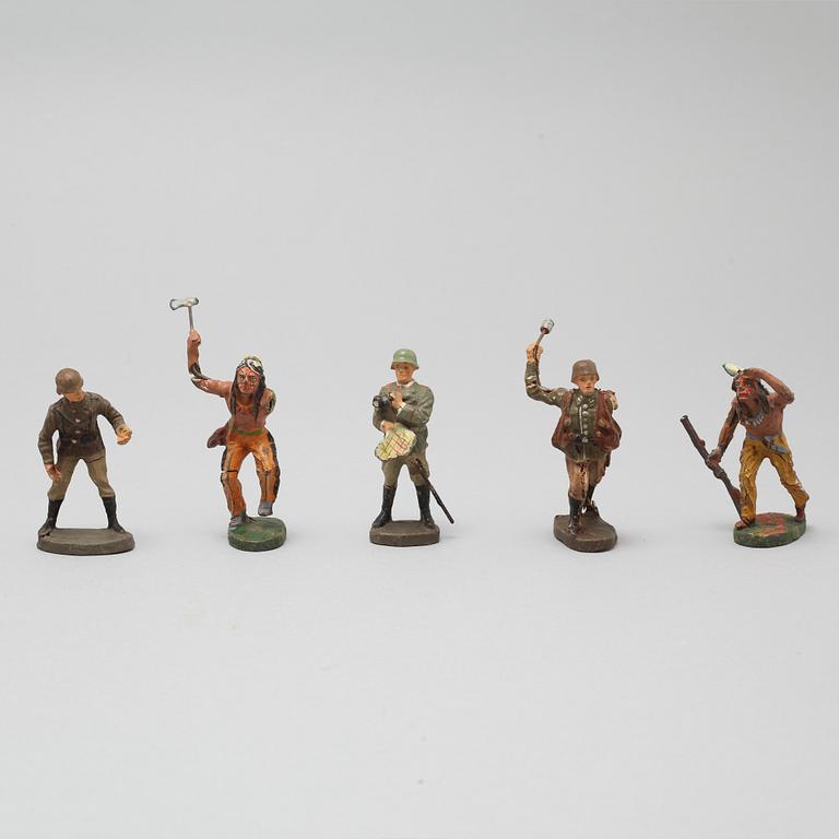 Ca 210 toy soldiers, mostly tin soldiers and from Elastolin, first half of/mid 20th century.