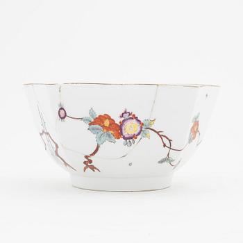 A 'Kakiemon' porcelain bowl, Meissen, 18th Century.