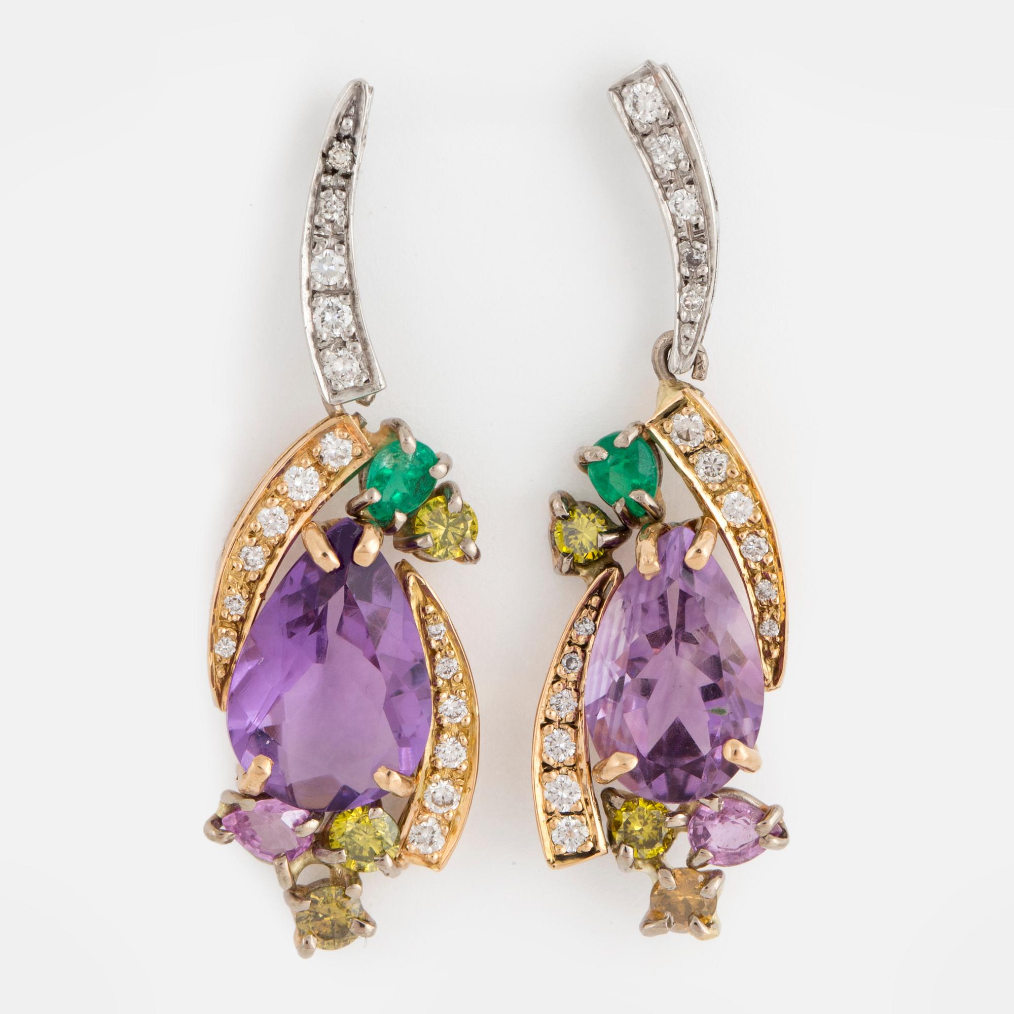 EARRINGS, 18K yellow and white gold, white and fancy coloured diamonds approx. 0.42 cts, amethyst, tourmaline & emerald.