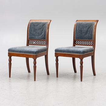 Stolar ett par, sengustavianska, 1800-talets början.