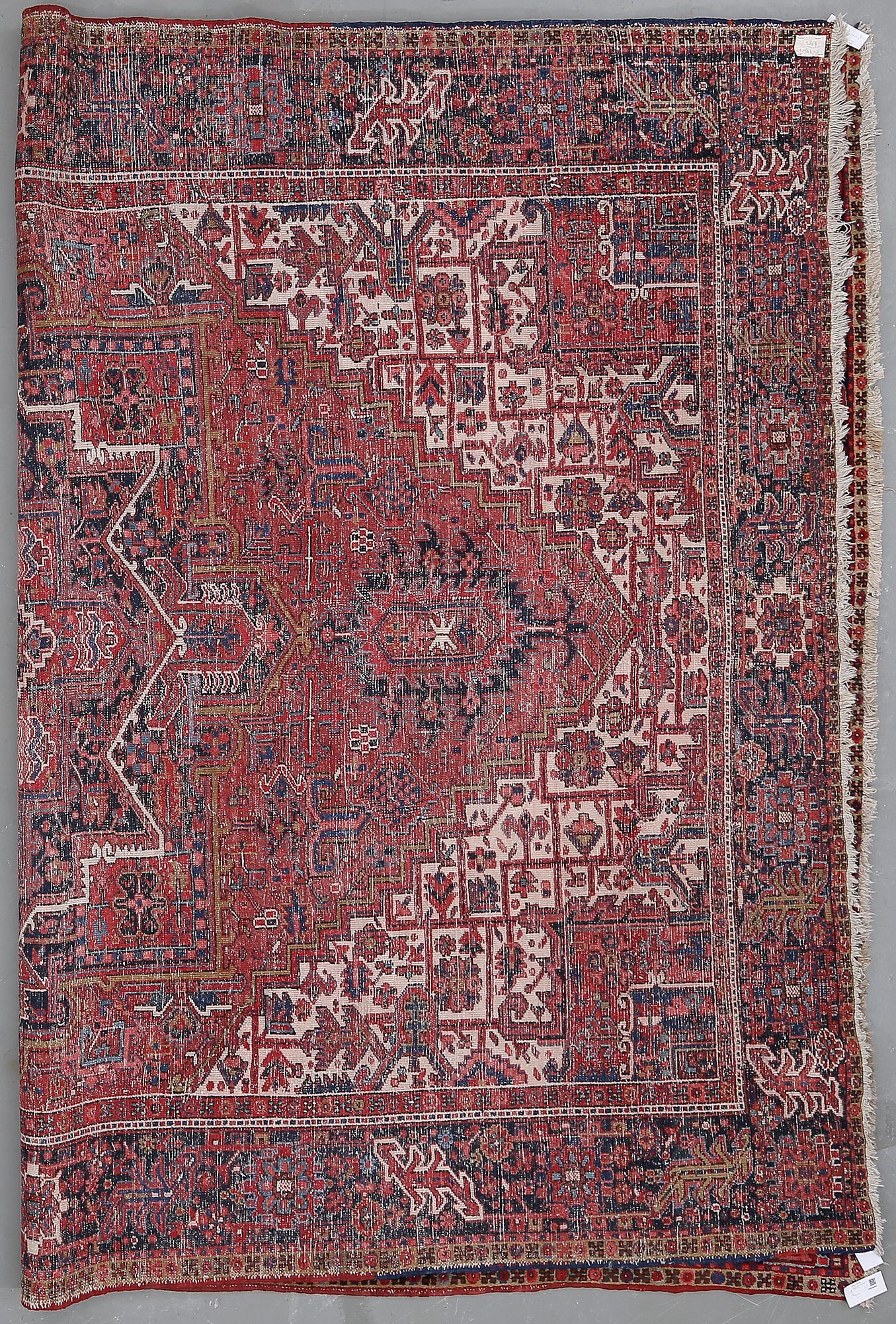 MATTA, Heris, semiantik. Ca 373x272 cm.