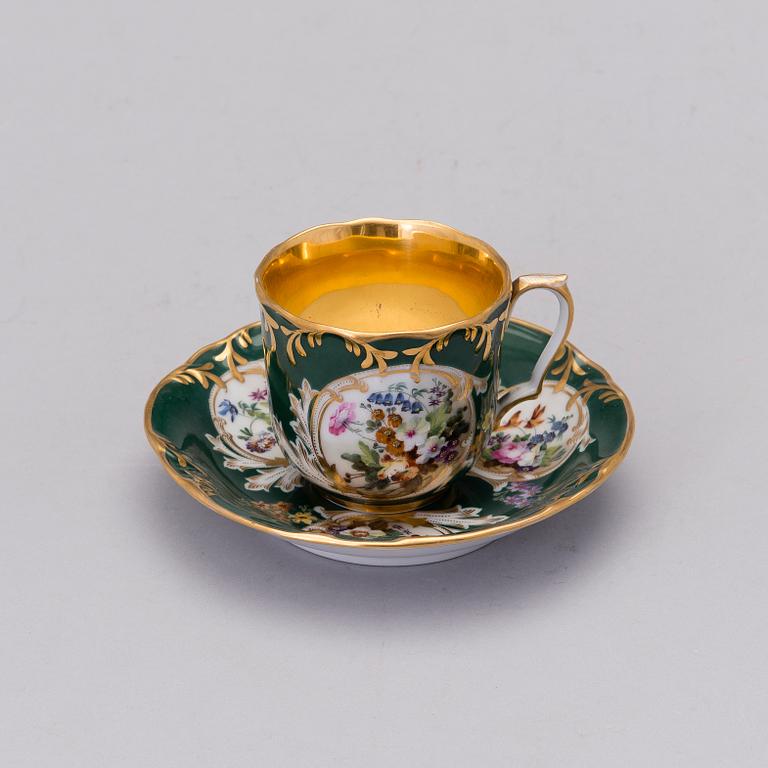 A Russian porcelain cup with saucer, Popov Porcelain Manufactory, Gorbunovo, Russia 1825-1850.