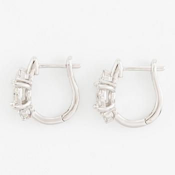 Earrings, 18K white gold set with brilliant-cut diamonds.