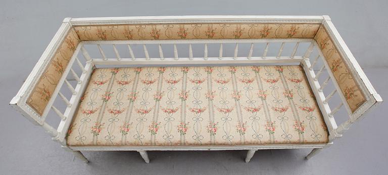 SOFFA, sengustaviansk, omkring år 1800.