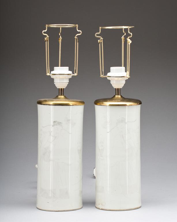 BORDSLAMPOR, porslin, ett par, Kina, 1900-tal.