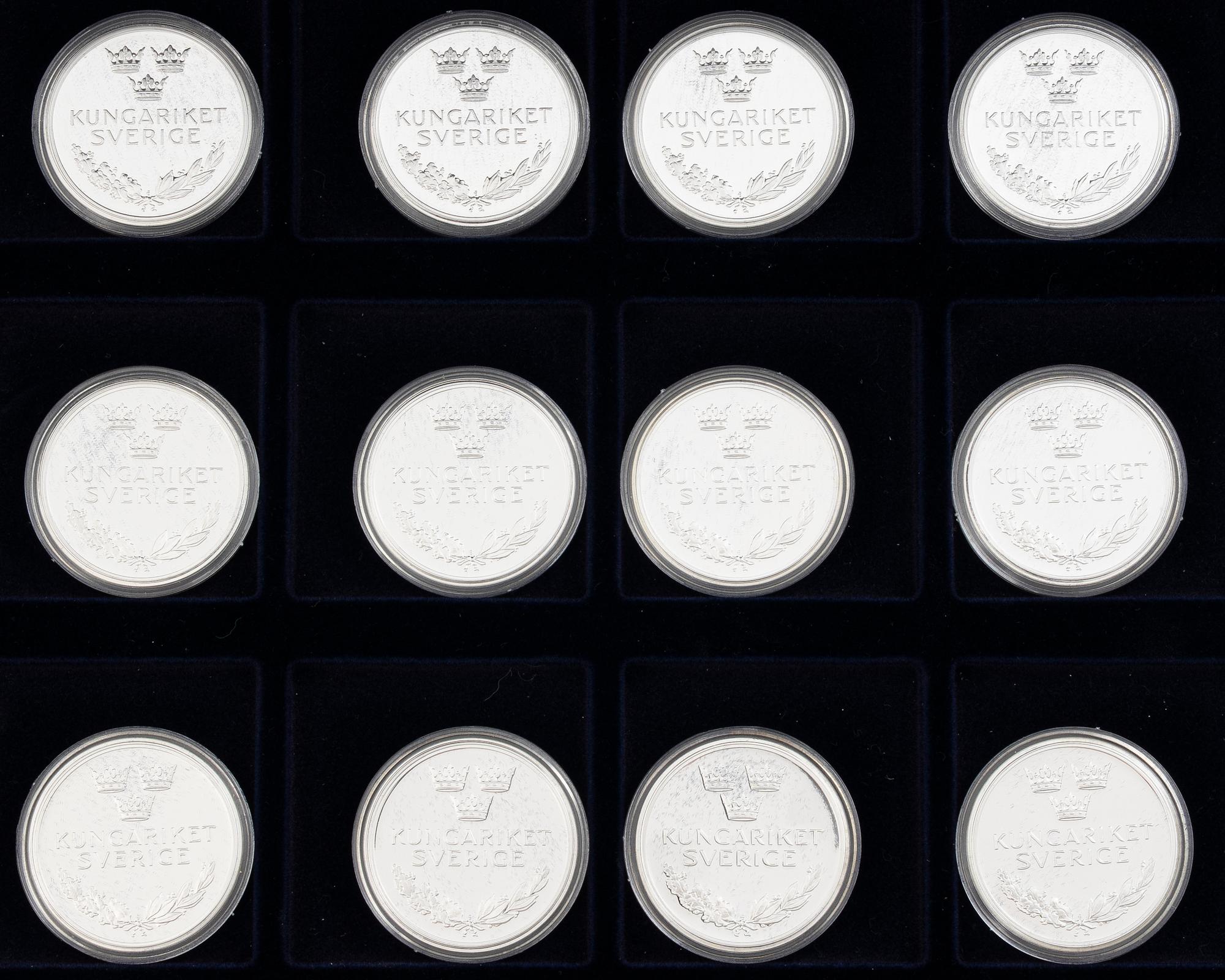 36 medals, silver 925, “Kingdom of Sweden”, in fitted case.