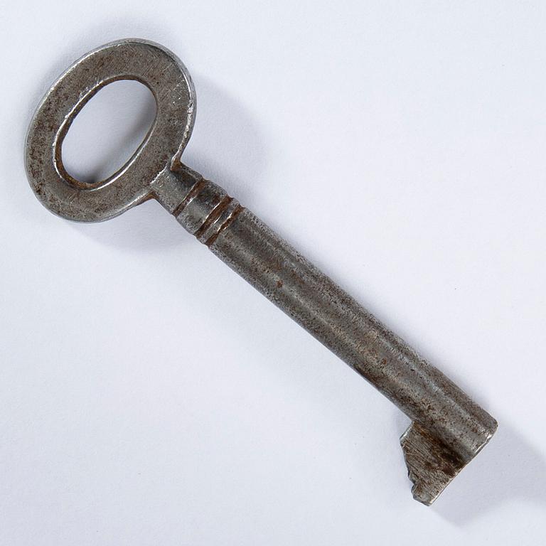 An Art Deco cabinet 1930s.