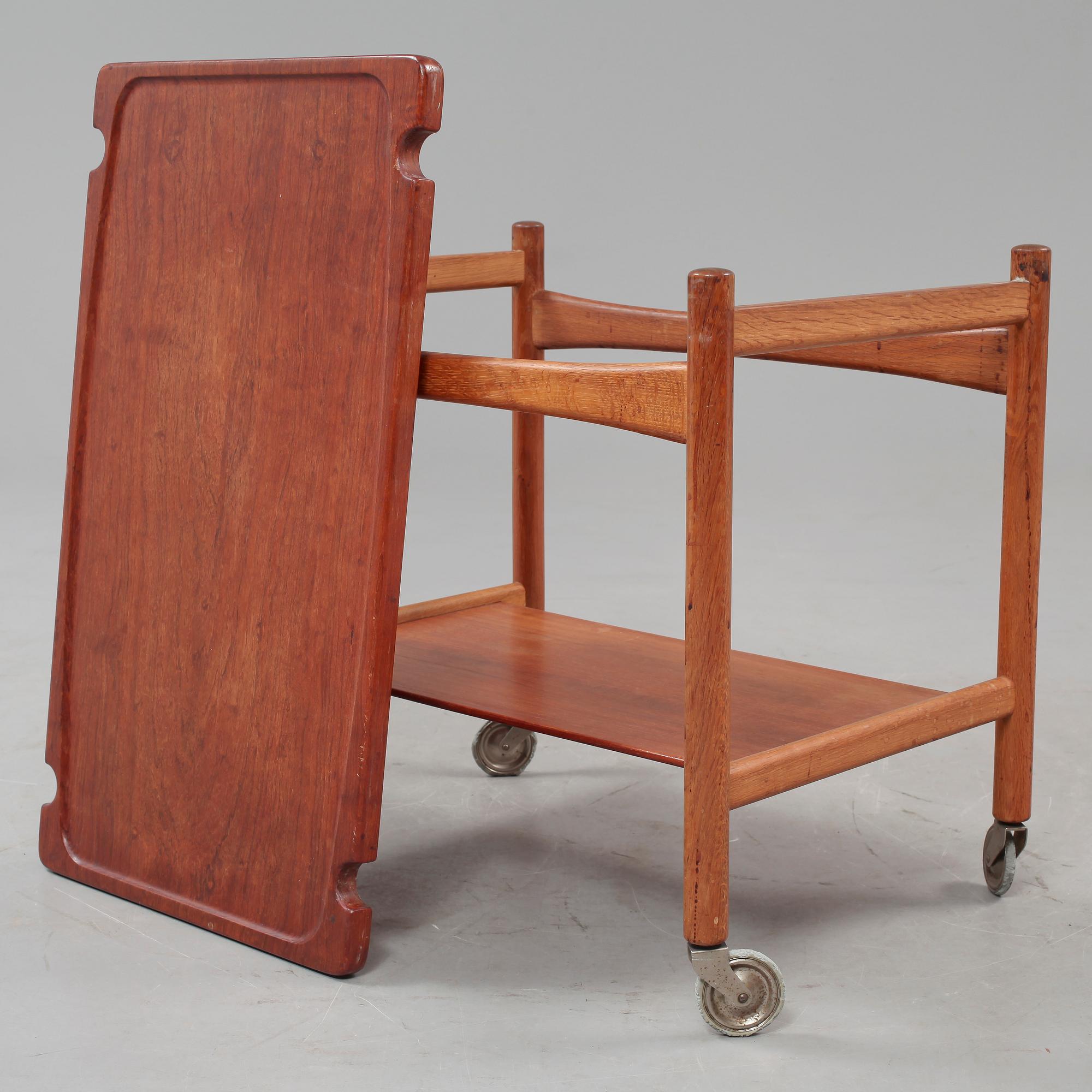 SERVERINGSVAGN, Hans J Wegner för Andreas Tuck, Danmark, 1900-talets andra hälft.
