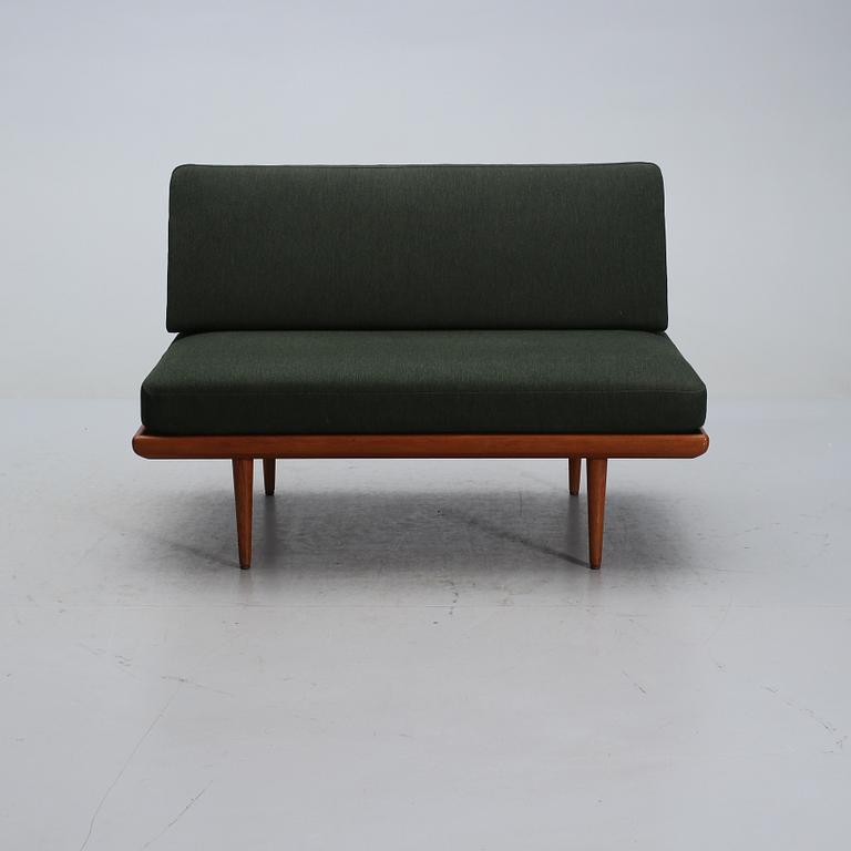 SOFFA, "Minerva", Peter Hvidt och Orla Mölgaard Nielsen, France Daverkosen, 1950/1960-tal.