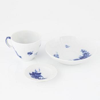 Royal Copenhagen, a 25-piece porcelain coffee service, Denmark.