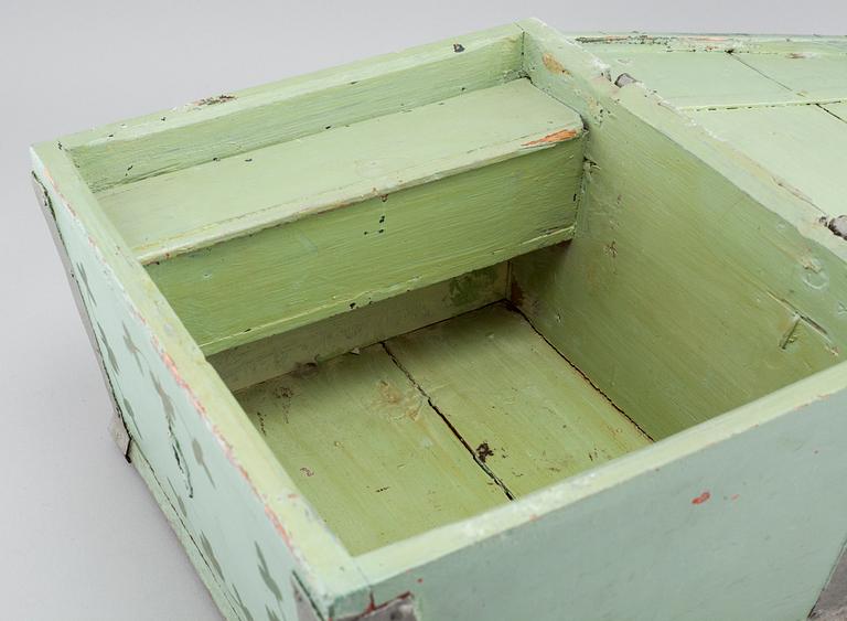 A 19th cenutry coffer.