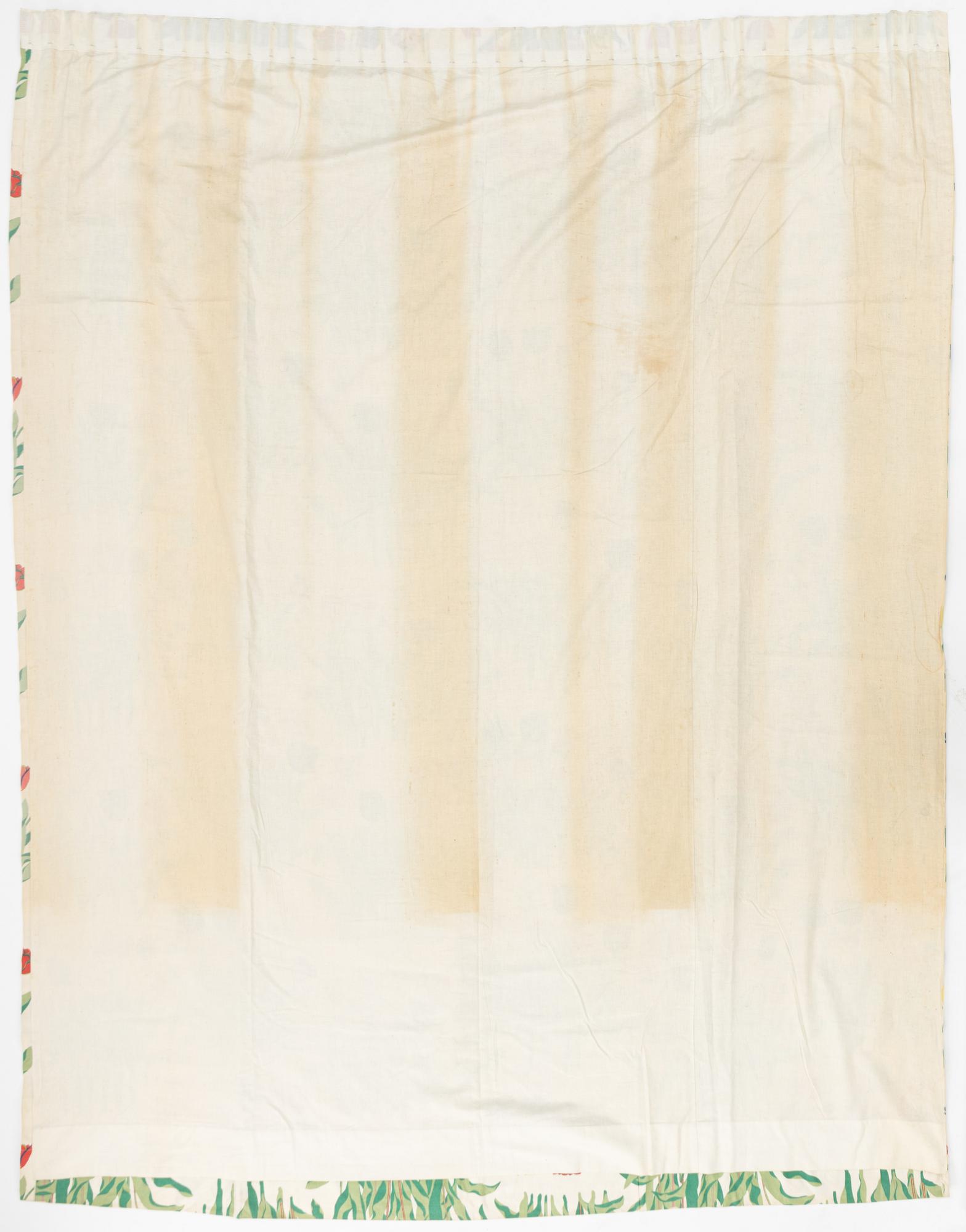 Josef Frank, gardiner, ett par, samt gardinkappor, 3 st, "Tulpan", Svenskt Tenn.