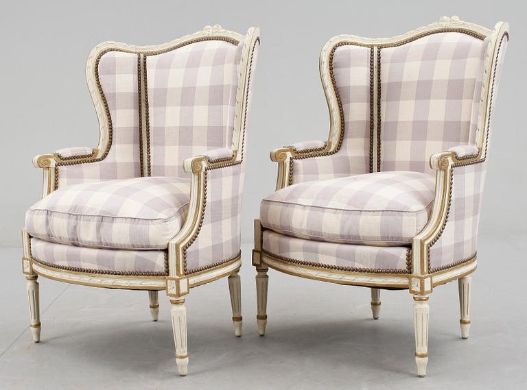 FÅTÖLJER, ett par, gustaviansk stil 1800/1900-tal.