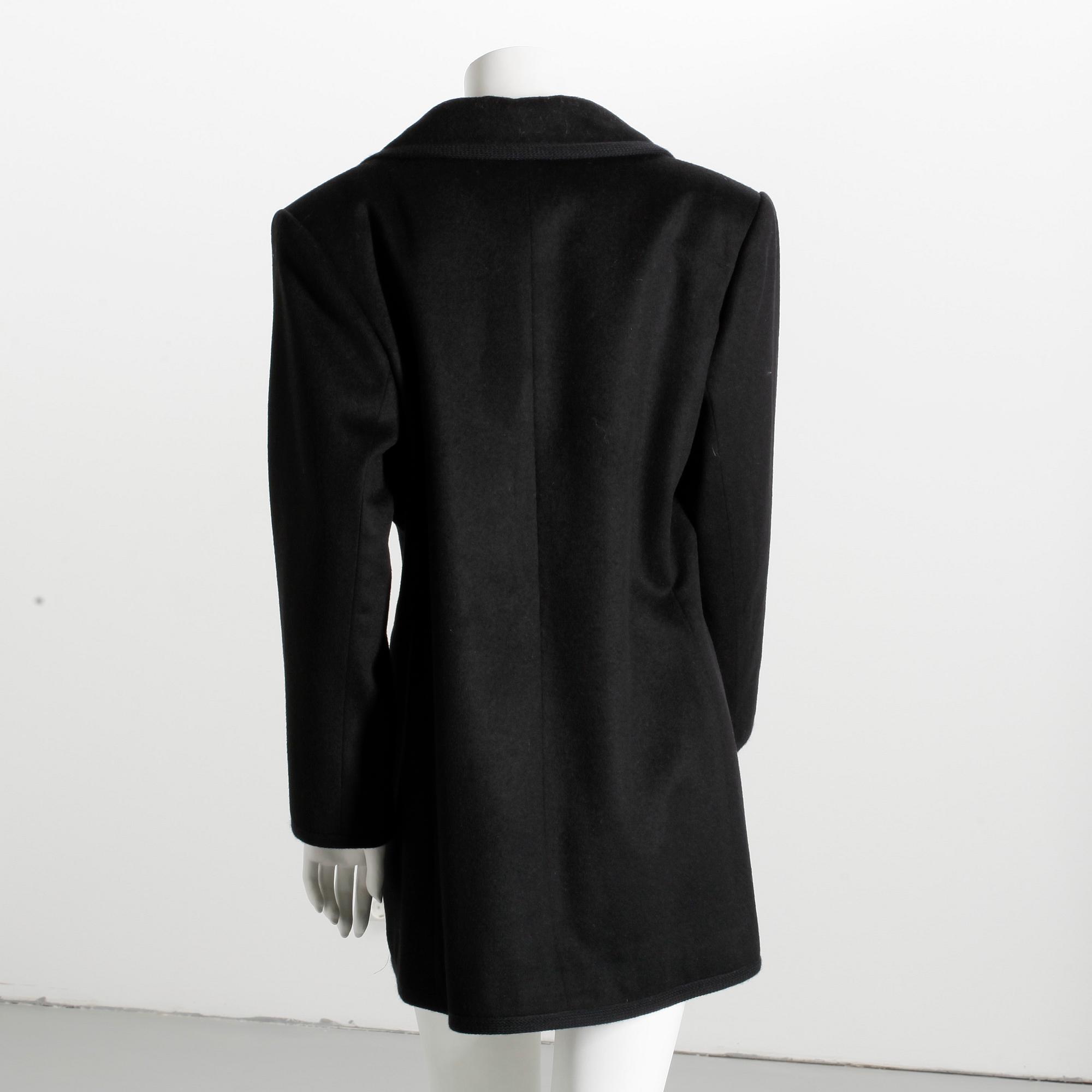 JACKA, Yves Saint Laurent. Storlek 44.