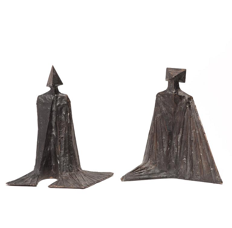 Lynn Chadwick, "Pair of Cloaked figures".