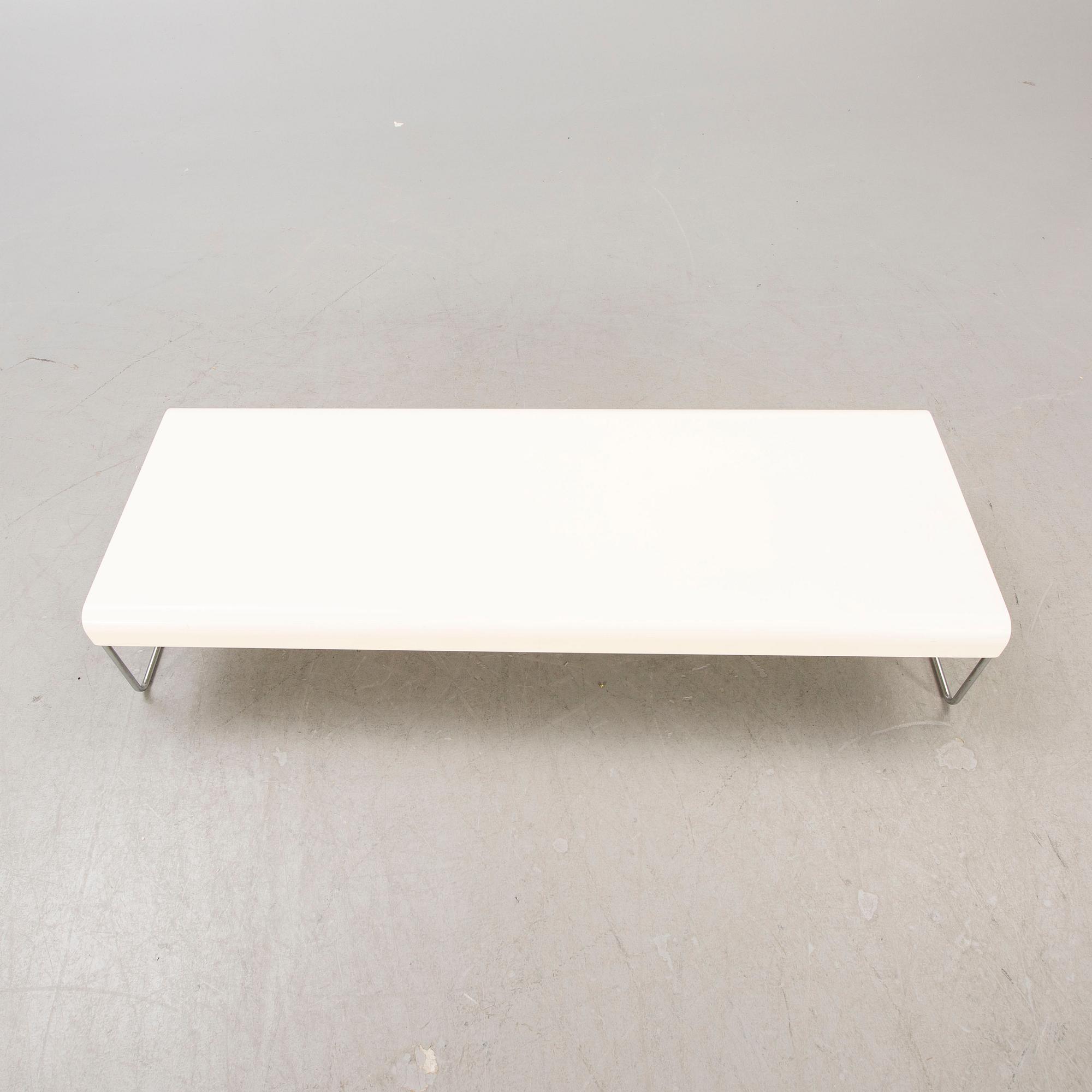 A Piero Lissoni Zap table for Cassina 1990s.