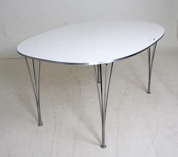 BORD, "Superellips", Bruno Mathsson, Piet Hein för Fritz Hansen.