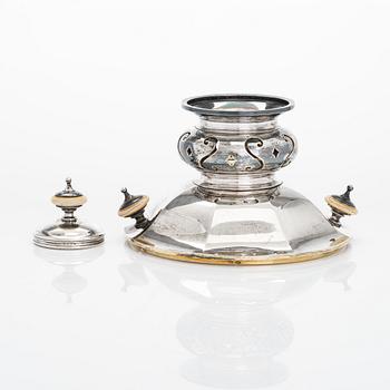 Samovar, silver, S:t Petersburg 1875. Oidentifierad mästarstämpel.