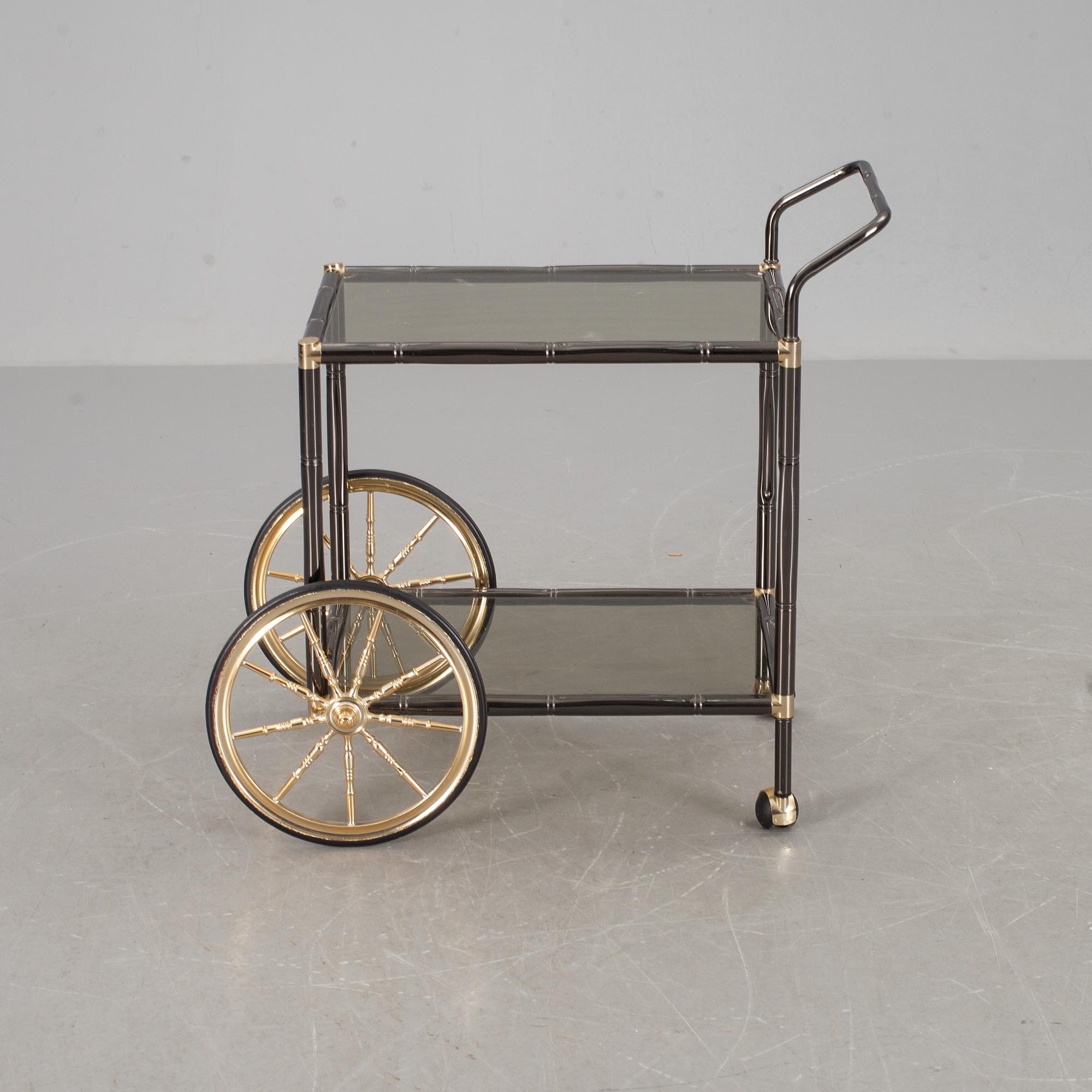 SERVERINGSVAGN, 1900-talets slut.