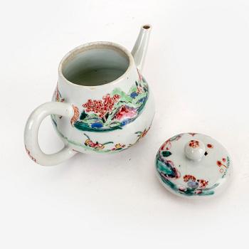 A famille rose teapot with lid, 18th Century.
