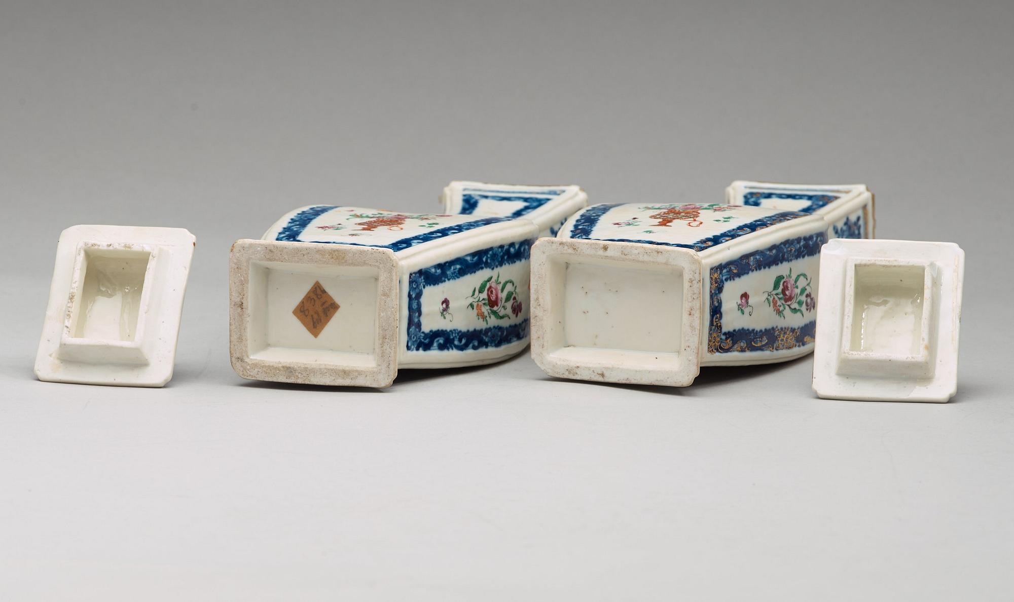 A pair of famille rose vases with cover, Qing dynasty, Qianlong (1736-95).