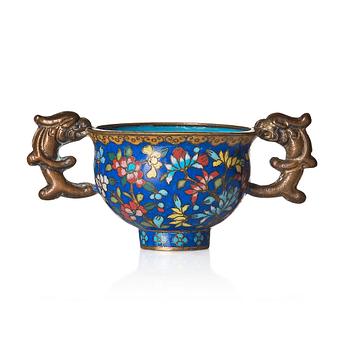 A Chinese cloisonné cup, Qing dynasty, 19th Century.