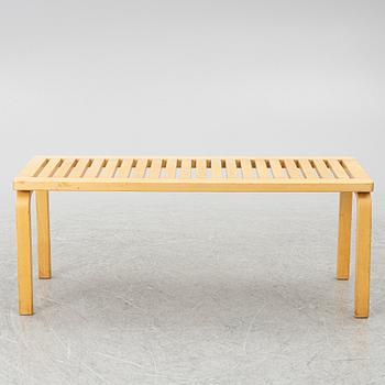 Alvar Aalto, Bänk, modell 153A, Artek, Finland.