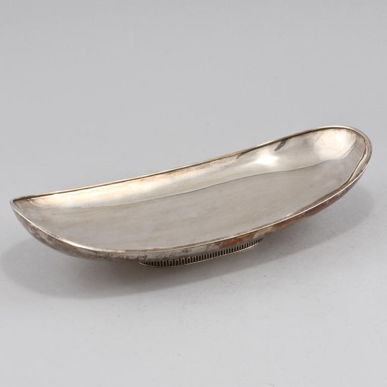 SKÅL, silver, svenska importstämplar, 1900-talets mitt. Vikt 701 g.