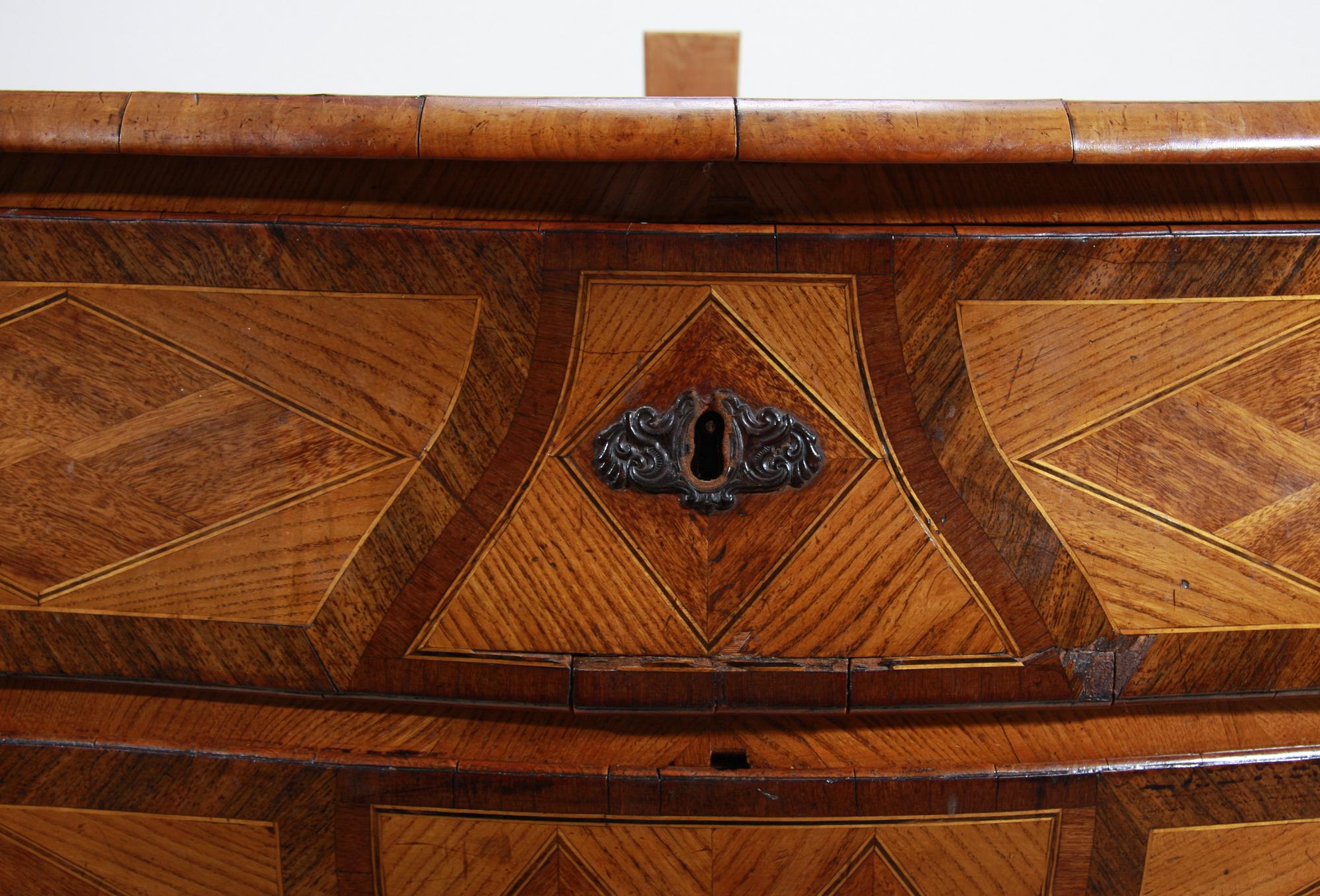 BYRÅ, rokoko, 1700-tal.