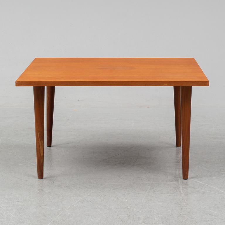 HALDOR VIK & INGMAR RELLING, a daybed and a coffee table from the 'Svane'-series, Ekornes, Norway, 1970's.