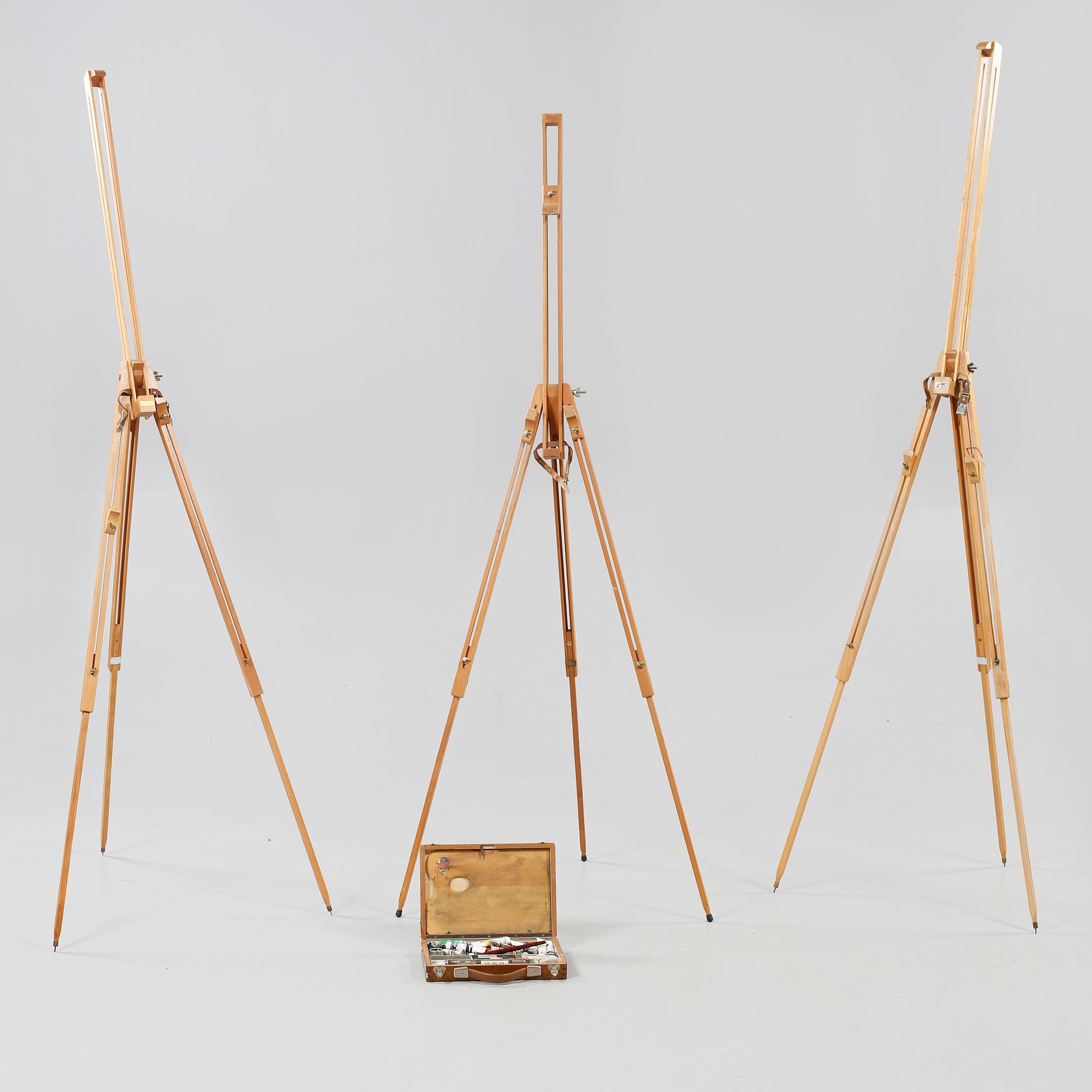 STAFFLIER, 3 st, samt MÅLARLÅDA, bl a Beckers, 1900-talets andra hälft.