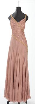 136. An Amanda Wakely evening dress, London.