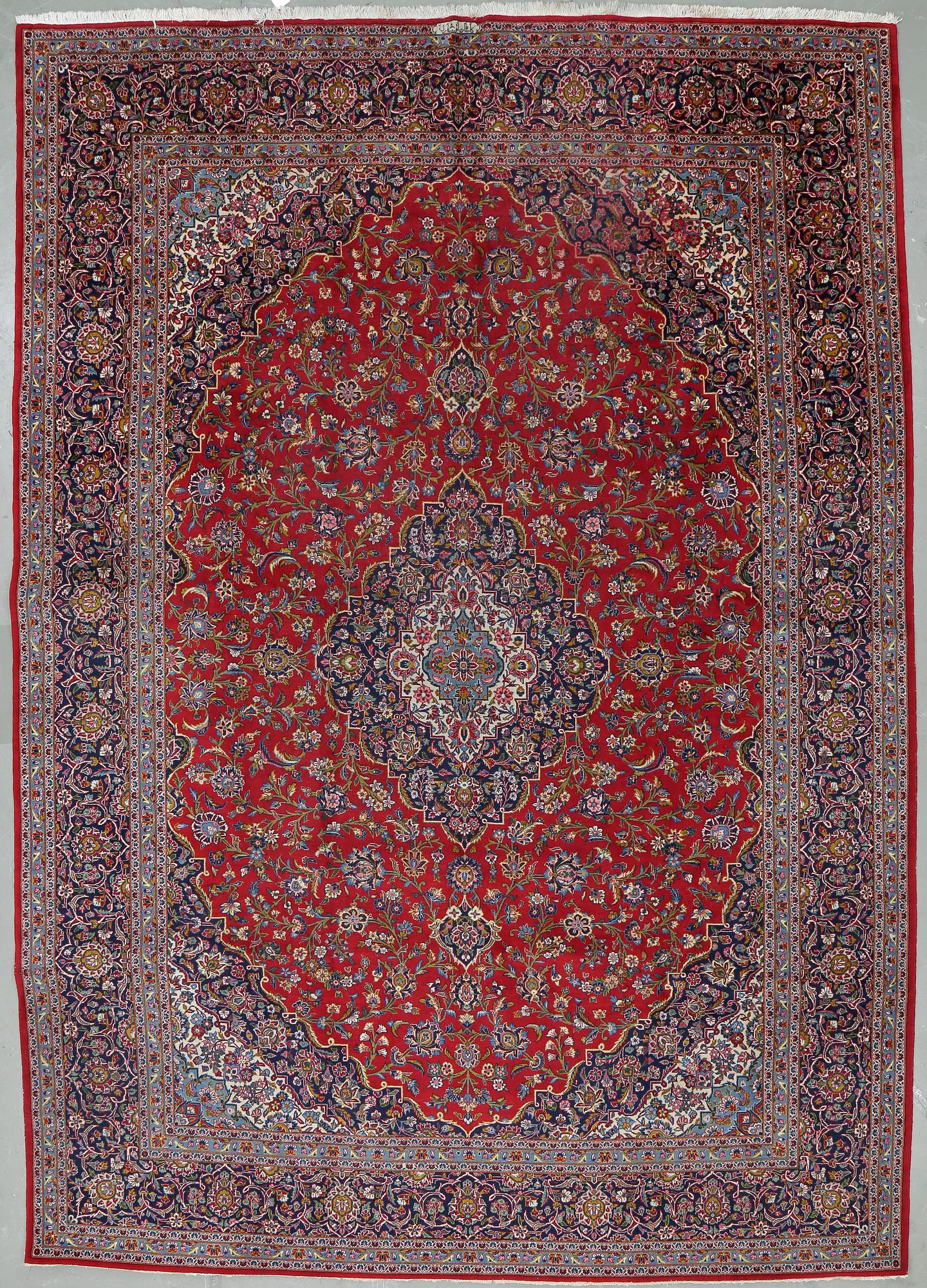 MATTA, old, Keshan. Ca 374 x 265 cm.