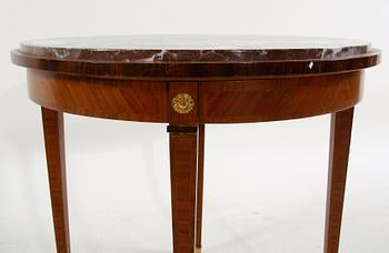 SALONGSBORD. Gustaviansk stil.