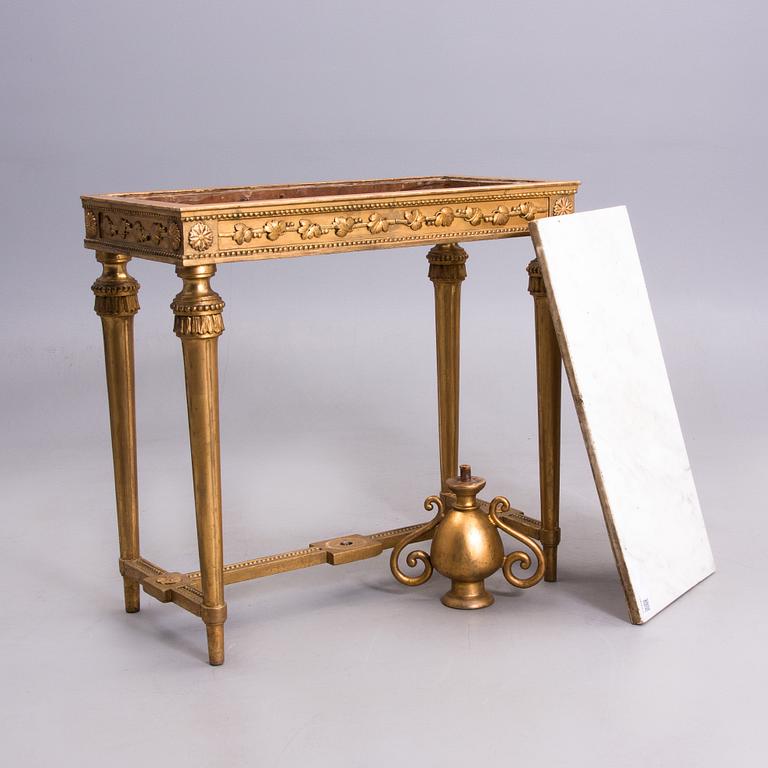 KONSOLBORD, gustavianskt 1700-talets slut, möjligen Finland.