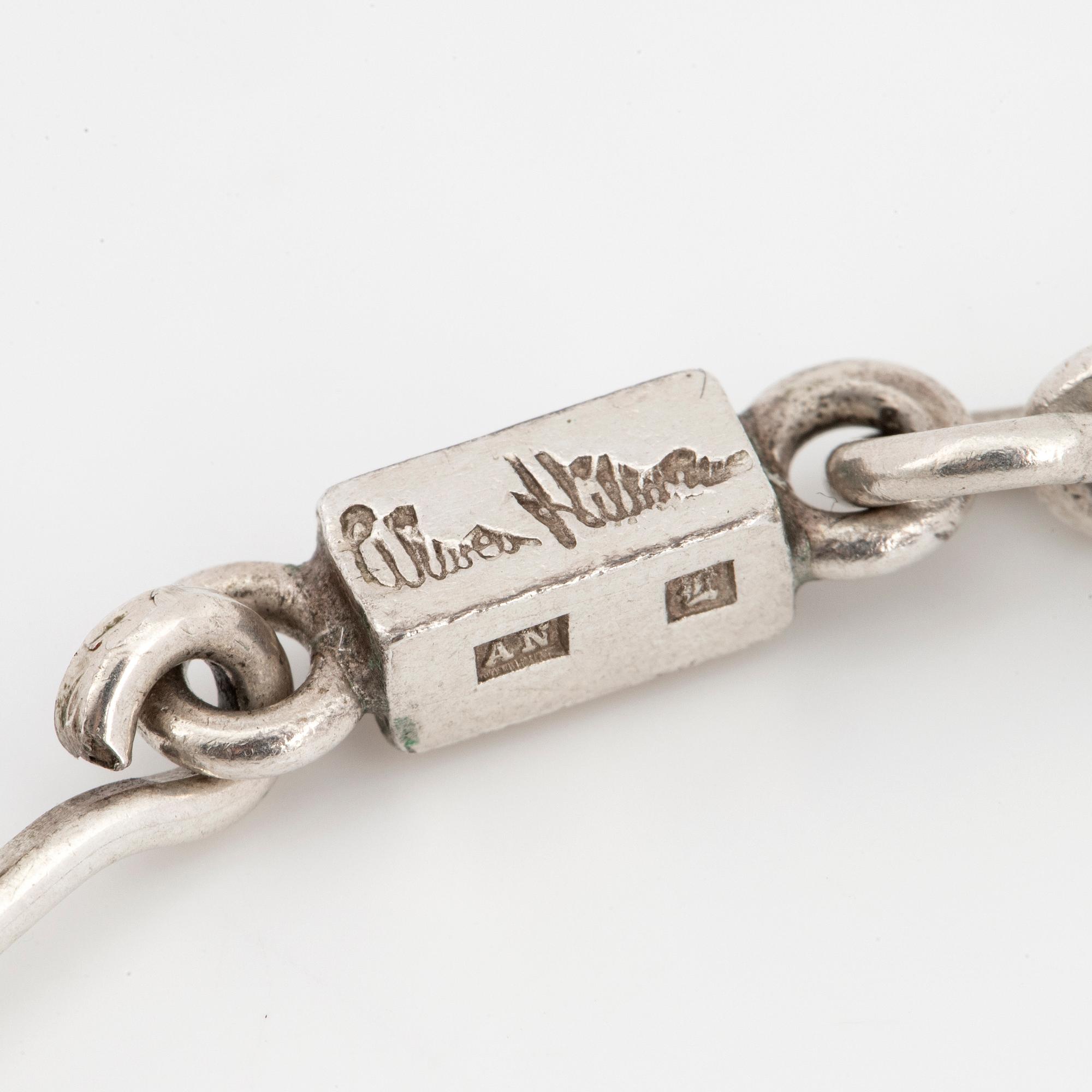 WIWEN NILSSON, chain, including earrings.
