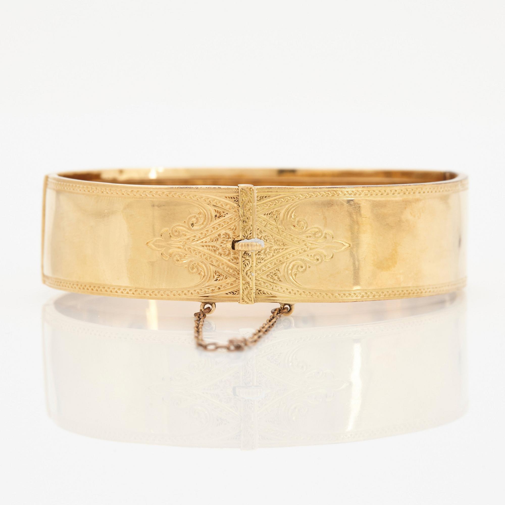 ARMBAND.