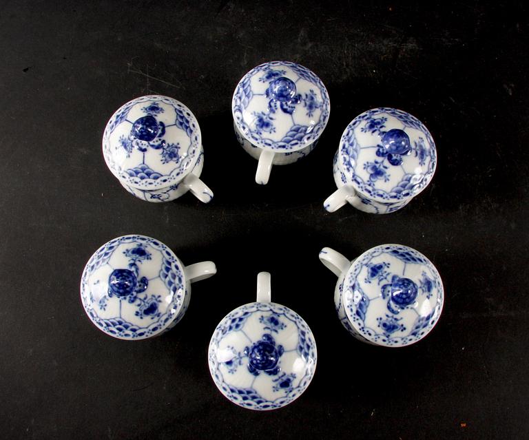CREMEKOPPAR, 6 st, porslin, Royal Copenhagen "Musselmalet".