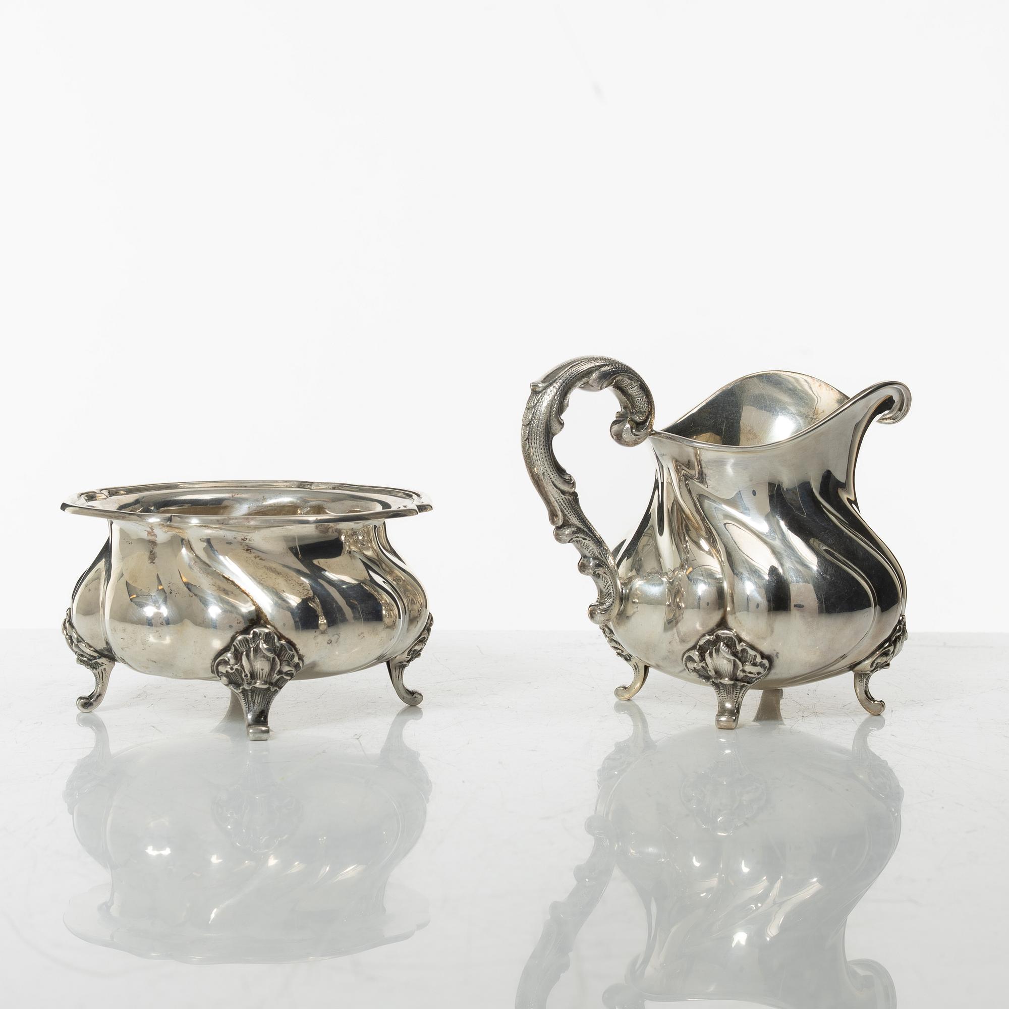 A 4-piece silver coffee and tea service, marks of Schnauffer, Germany, first half of the 20th Century.