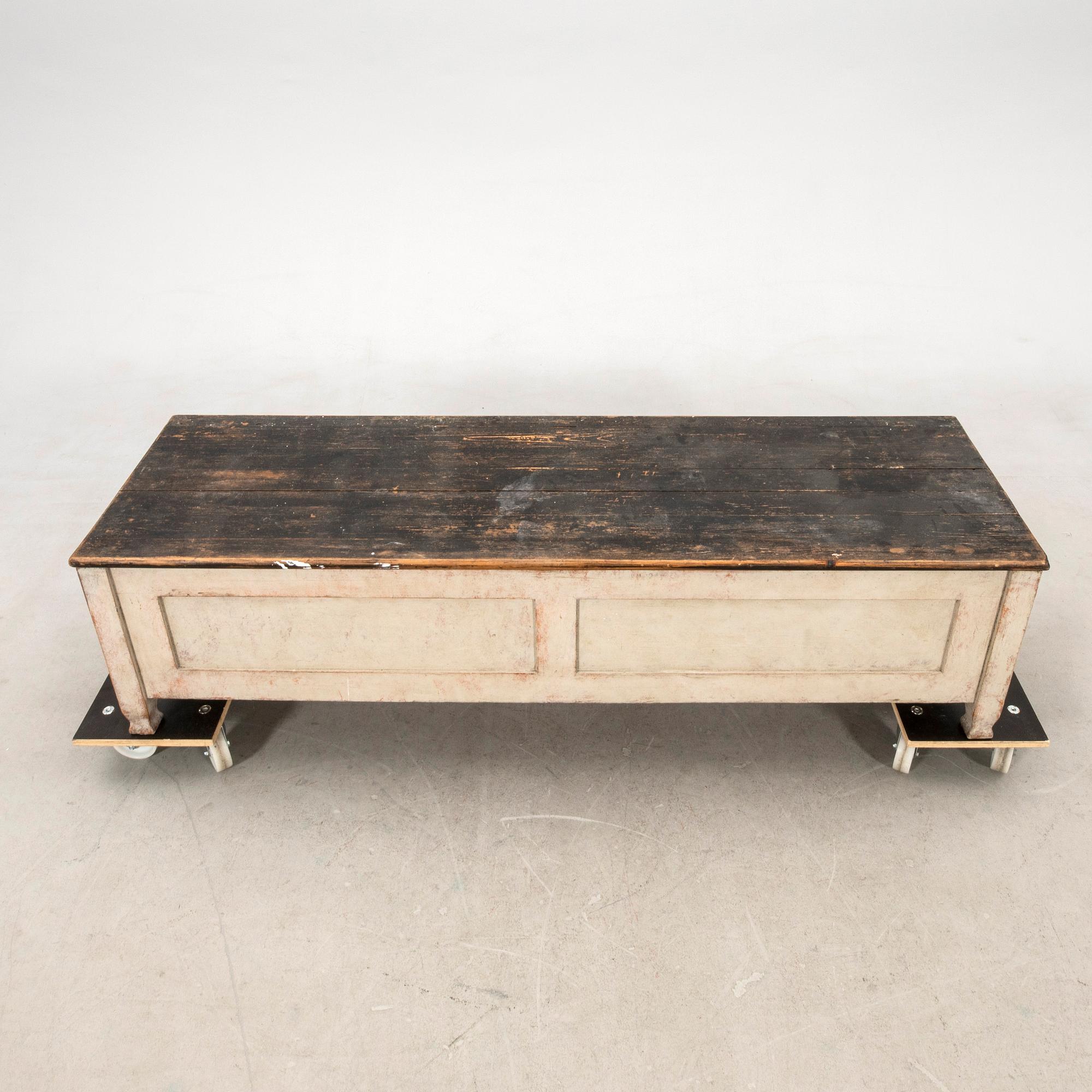 Bench/sideboard, first half of the 20th century.