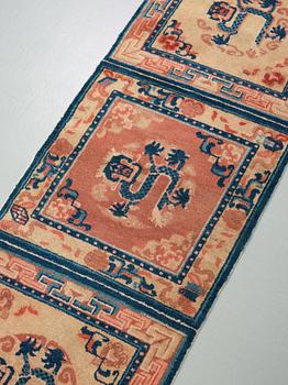 MEDITATION RUG. Semi-antique Baotou. 181 x 61,5 cm. China.
