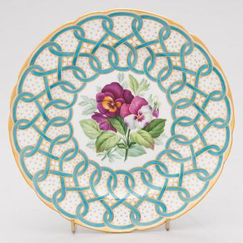 A Russian porcelain plate from the Imperial Porcelain Factory, time of Alexander II, 1855-1881.